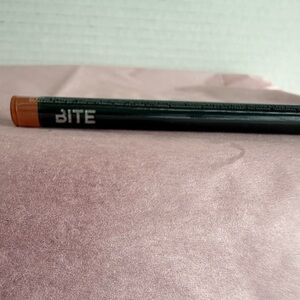 New in Package Bite Beauty Lipliner Pencil in Colour 002 Nude Pink